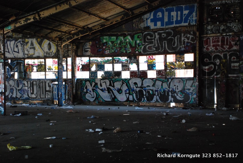 05-Graffiti Warehouse-004.JPG