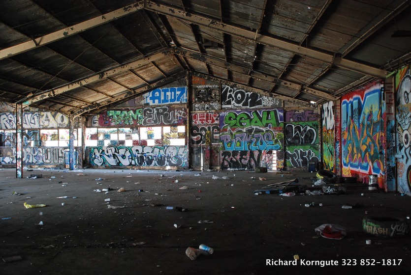 06-Graffiti Warehouse-005.JPG