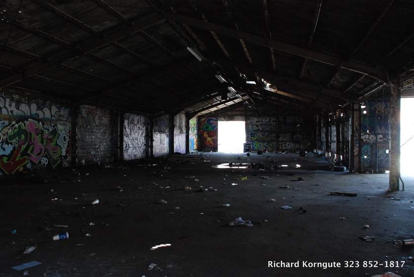 12-Graffiti Warehouse-011.JPG