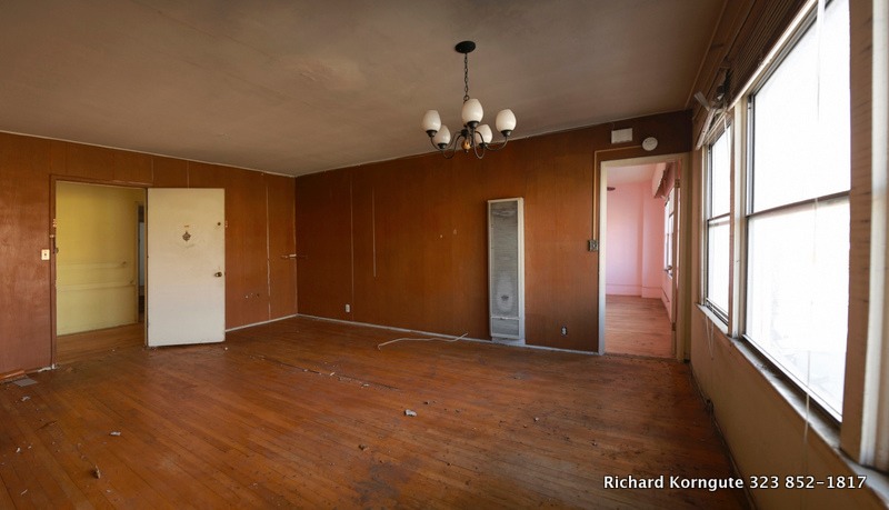 51-Upstairs room 1.jpg