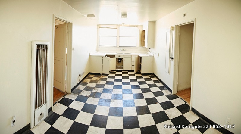 74-CHECKER KITCHEN 1.jpg