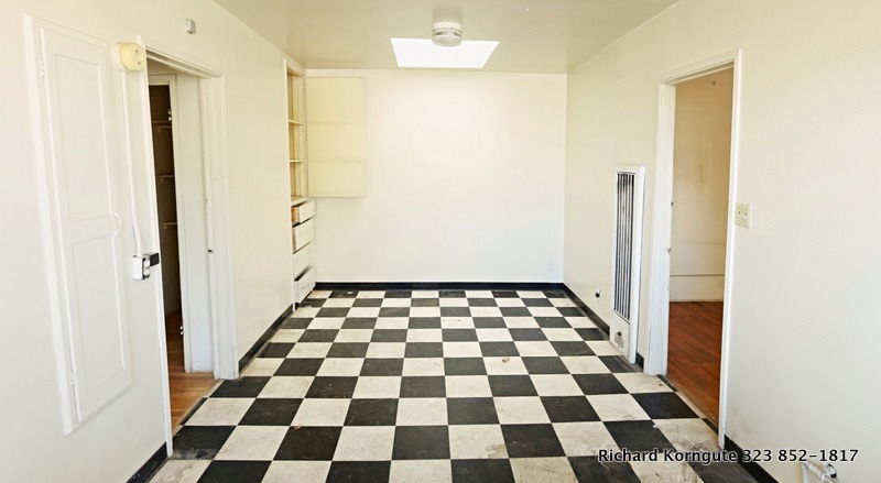 75-CHECKER KITCHEN 2.jpg